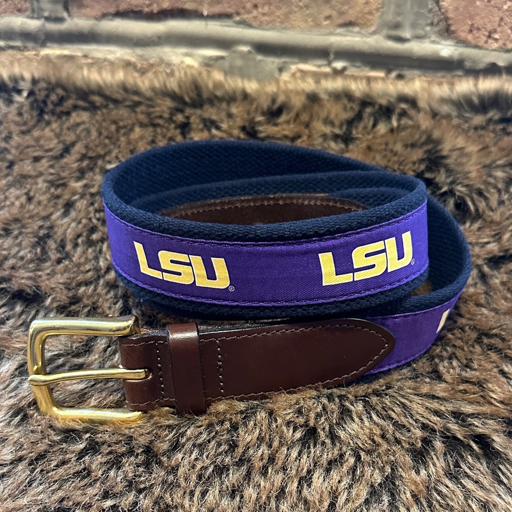 Vineyard Vines LSU Canvas Men’s Belt. Size 40.